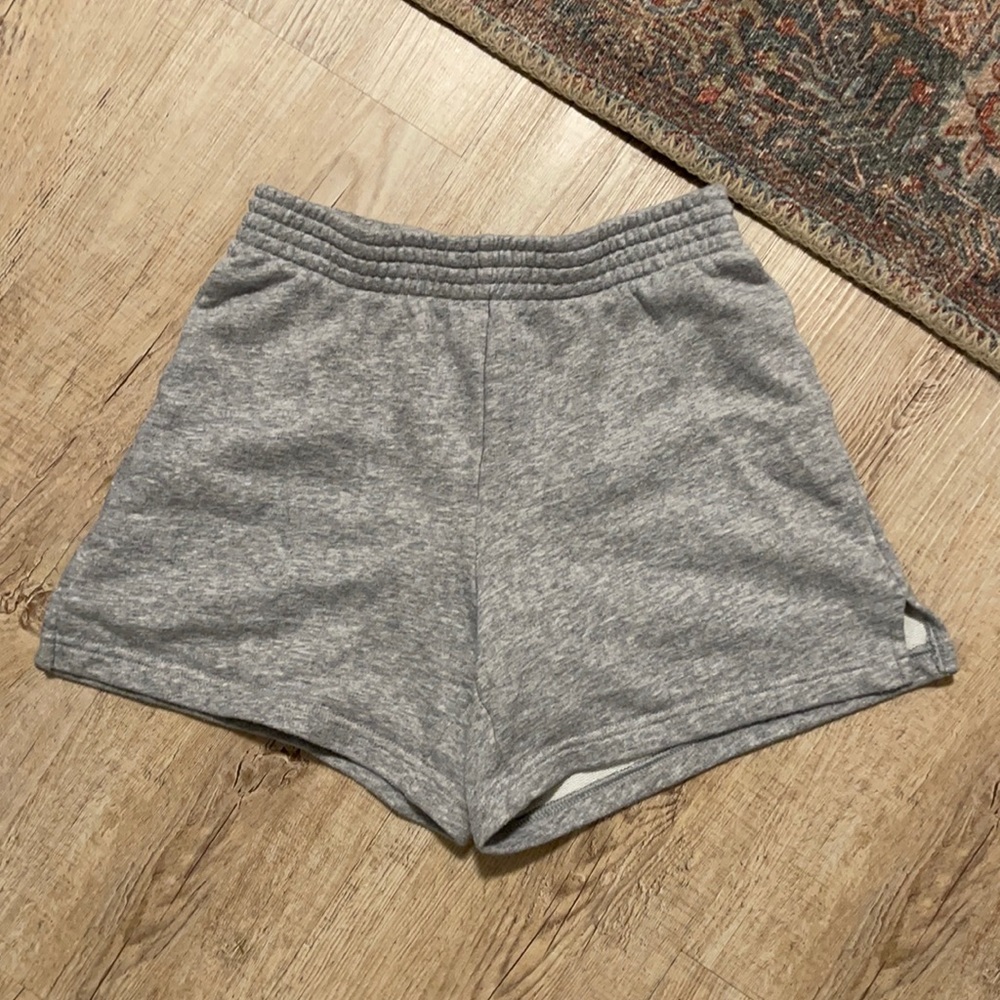 Aritzia TNA Airy Fleece Perfect HighRise 5” Shorts